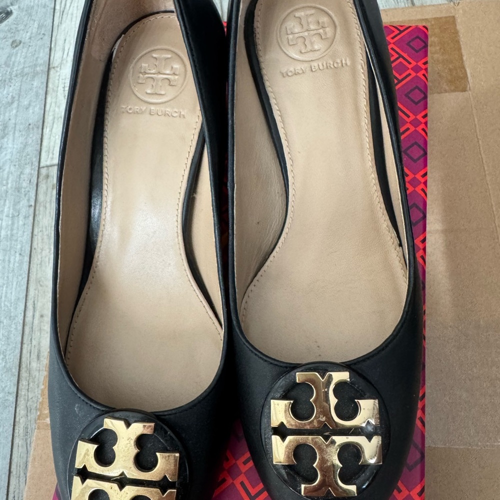 Tory Burch heels/black color